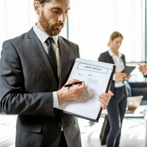 Quem são os consultores ou especialistas bancários?